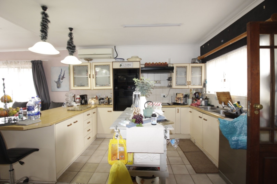 5 Bedroom Property for Sale in Noorsekloof Eastern Cape